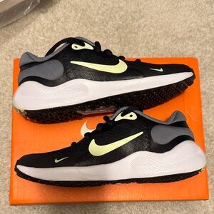 Nike Kids Revolution 7